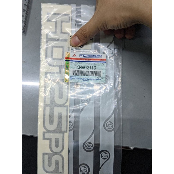 STIKER HD 125 PS MITSUBISHI CANTER ORIGINAL TULISAN HD 125 KM 902110