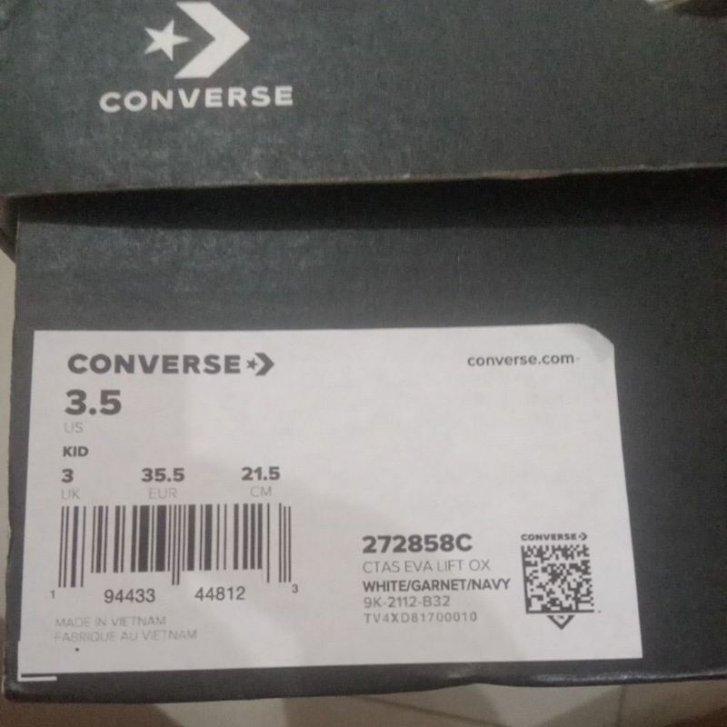 Sepatu Converse 272858C