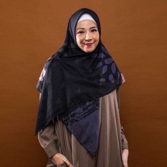 Alur cerita granada by natasha rizky preloved