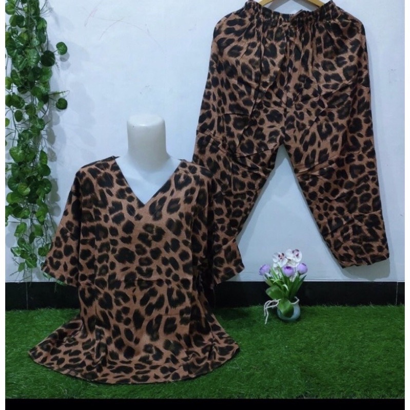 SETELAN MACAN POLOS LEOPARD LORENG 7/8 3/4