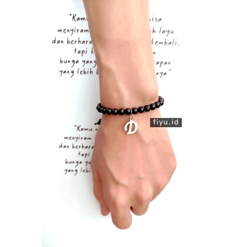 GELANG INISIAL TALI MANIK BULAT HITAM / GELANG INISIAL LIONTIN ANTI KARAT