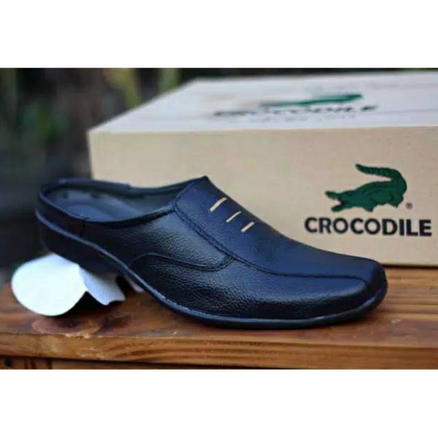 Sandal sepatu crocodile bustong sandalpria sandalslide casual murah sandalkulit Asli