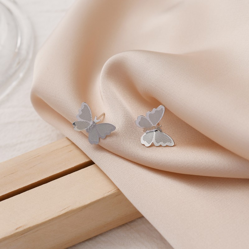 Anting Desain Kupu-Kupu Terbang Mini Bahan S925 Silver Gaya Korea Minimalis Untuk Aksesoris Pelajar