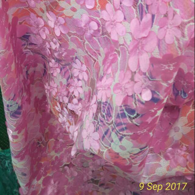 Kain  Baju pesta cantik cuma satu warna ini