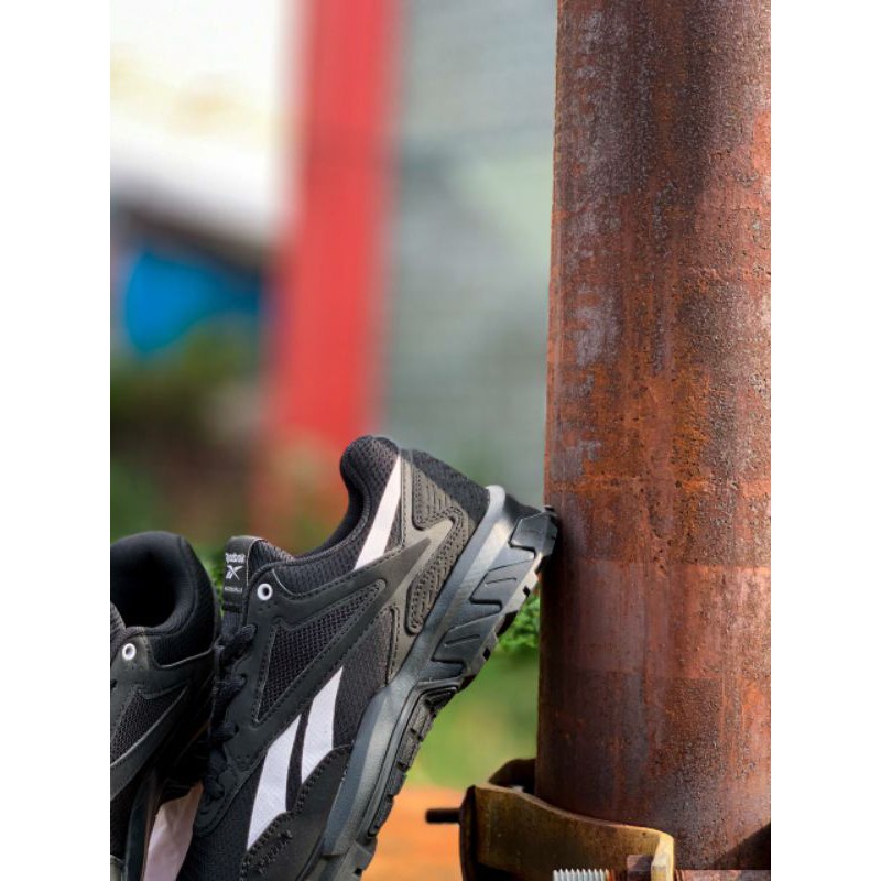 Sepatu Wanita / Sneakers Women / REEBOK RIDGERIDER WALKING EF4207 BLACK/STEGRY/SOPINK