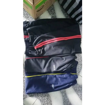 Celana olahraga Gontor