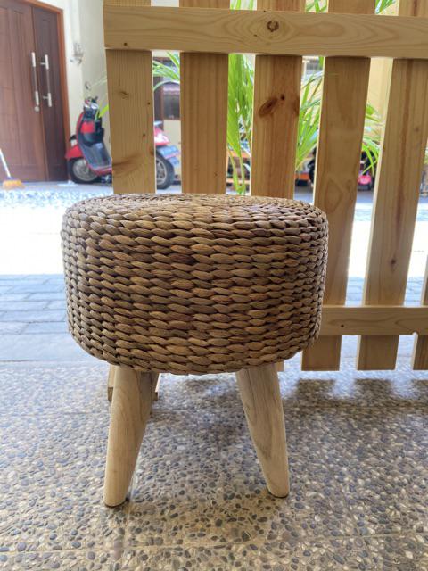 Me&dots - Kursi Enceng Gondok Besar