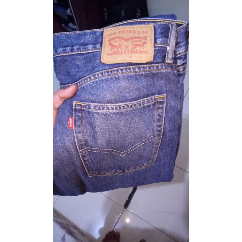 Levis 513
