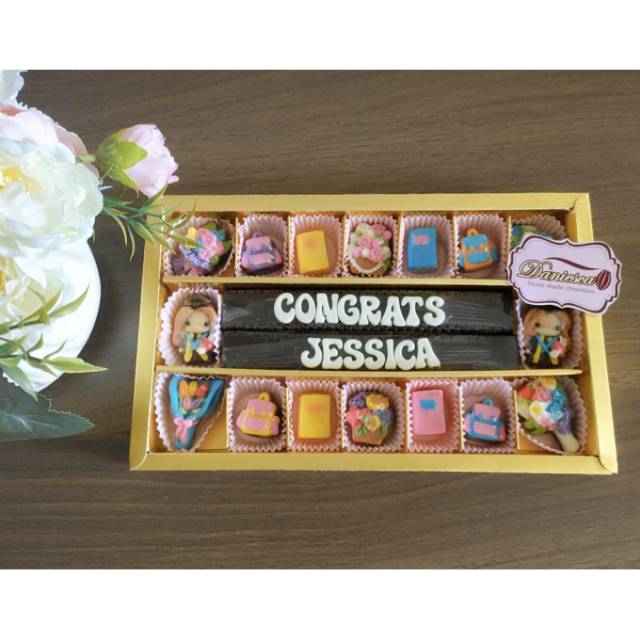 

.Chocolate gift S28B double choco bar coklat ucapan tema kelulusan wisuda graduation day (ds bgr)