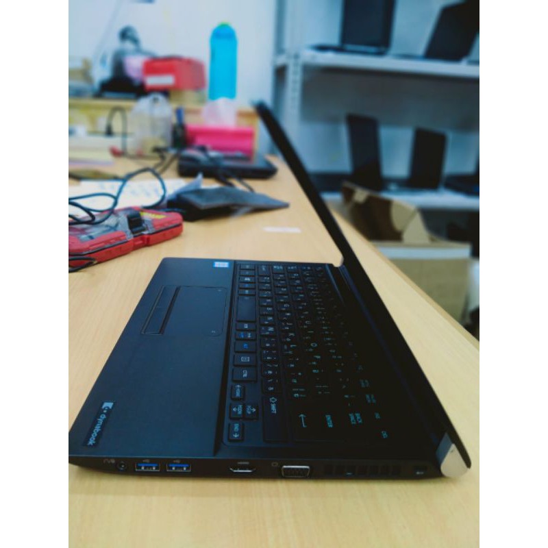 Toshiba R30 - C Core i5 Gen 6
