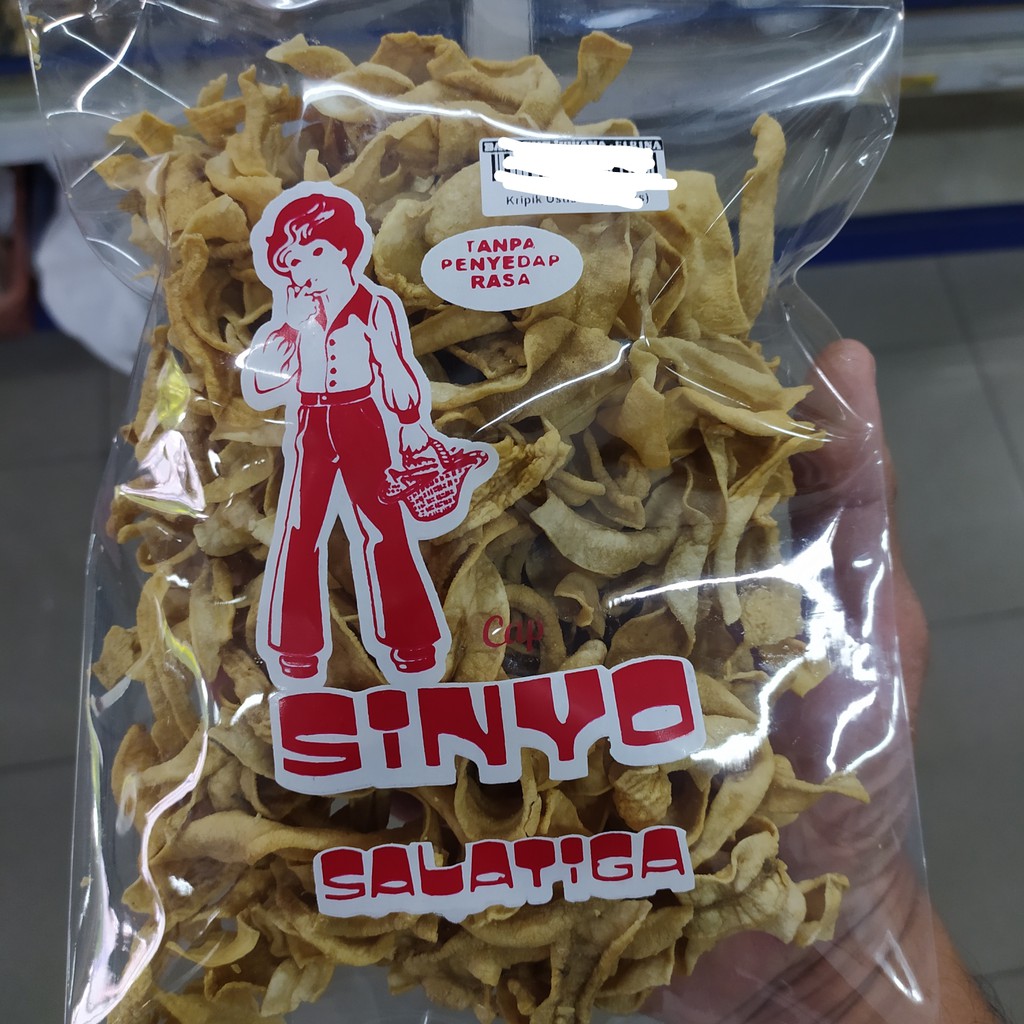 

Kripik Usus Goreng merk Sinyo. Oleh oleh khas salatiga