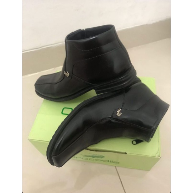 SEPATU CROCODILE PRELOVED / SEPATU ANAK PRIA/SEPATU HITAM COWOK