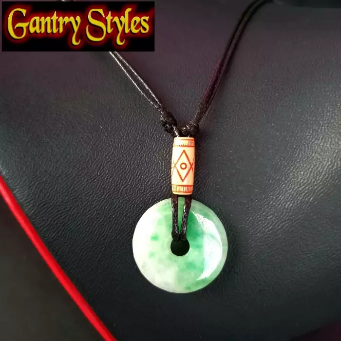 Gantry Kalung Tali Bandul Batu Giok Hijau Asli