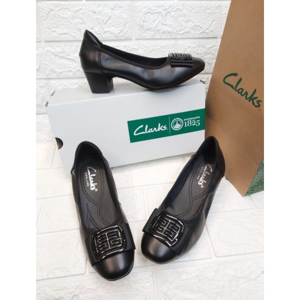 Sepatu wanita Clarks Wedges 2003 / Clarks weeges