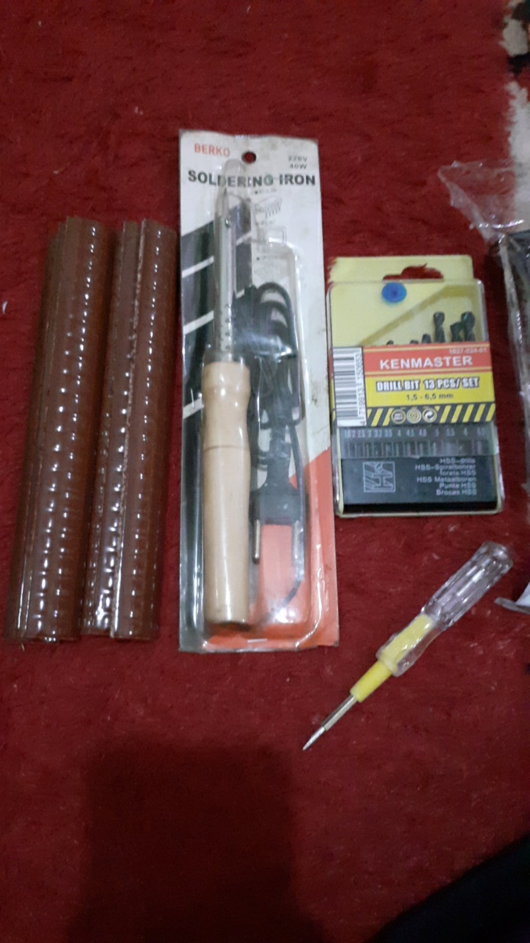 Kuku Macan List 20 Cm Keramik Tangga Meja Ujung