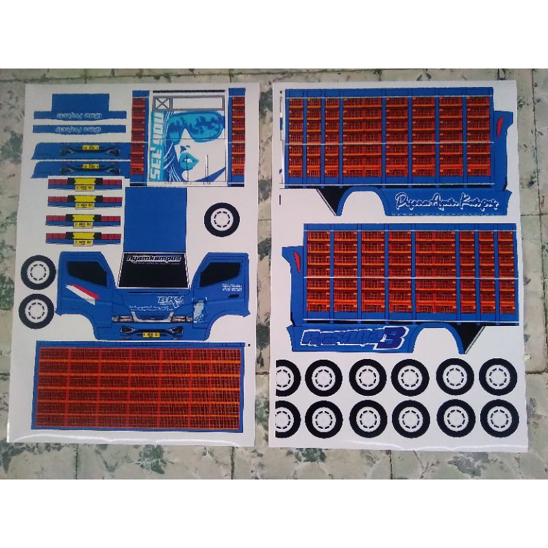 Lembaran PaperCraft Truk Oleng Ayam Kampus3 Biru Skala 1:20