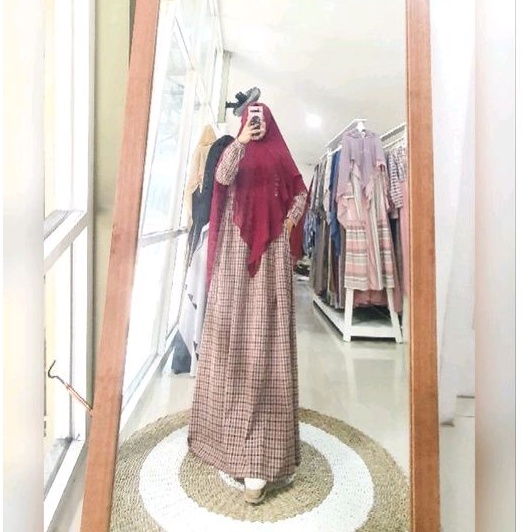 Gamis nabila maroon by Ashrie hijab