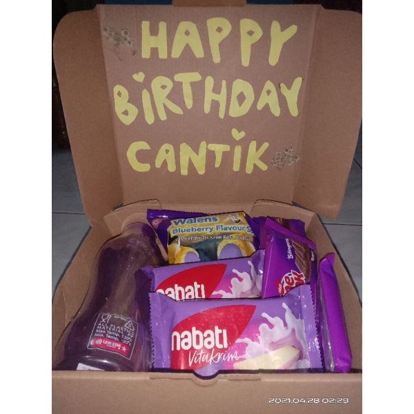 

Hampers Jajan | Hampers Snack | Hampers Birthday | Hampers Ultah | Hampers Custom