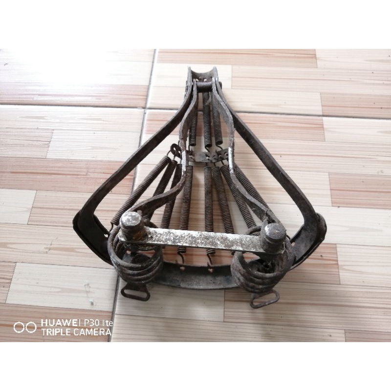 jok atau sadel bangku sepeda ontel