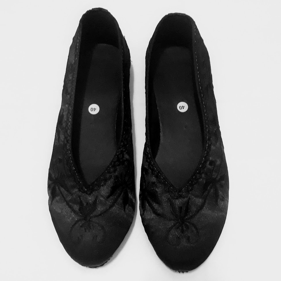 etnik fashion sepatu wanita flat slip on bordir polos hitam