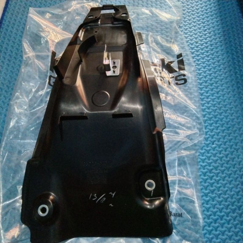 Spakbor kolong klx 150 bf original kawasaki 35022-0107