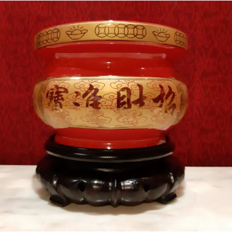 Guci Keramik Merah List Gold