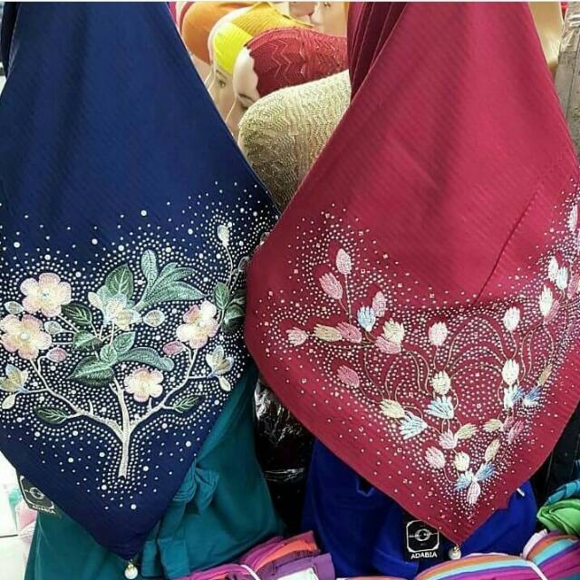 Cuci Gudang Hijab segi empat Azara velvet dan Bella bordir+swarovskii