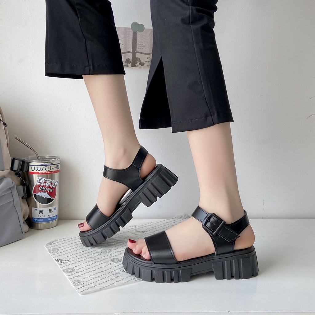 M Footwear - Sendal Platform Casual Wanita Import