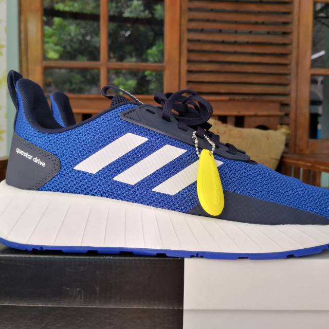 Sepatu Sneakers Adidas Questar Drive Size 44 2/3 Original