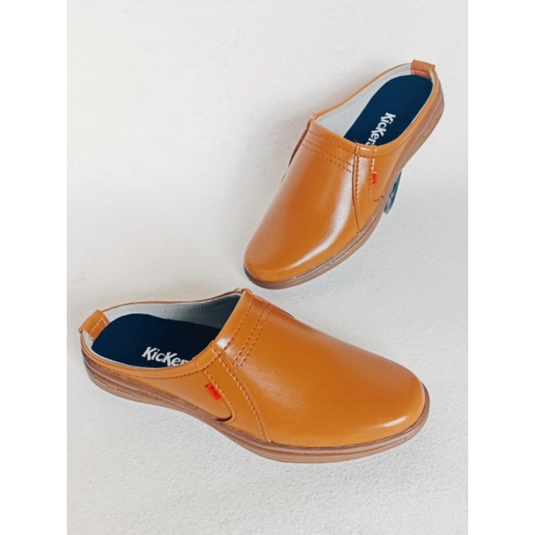 sandal selop kickers pria