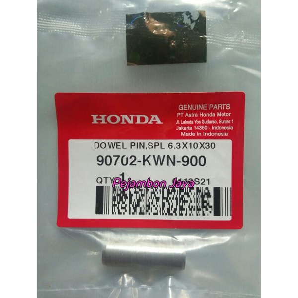 90702KWN900 DOWEL PIN SPL 6.3X10X30