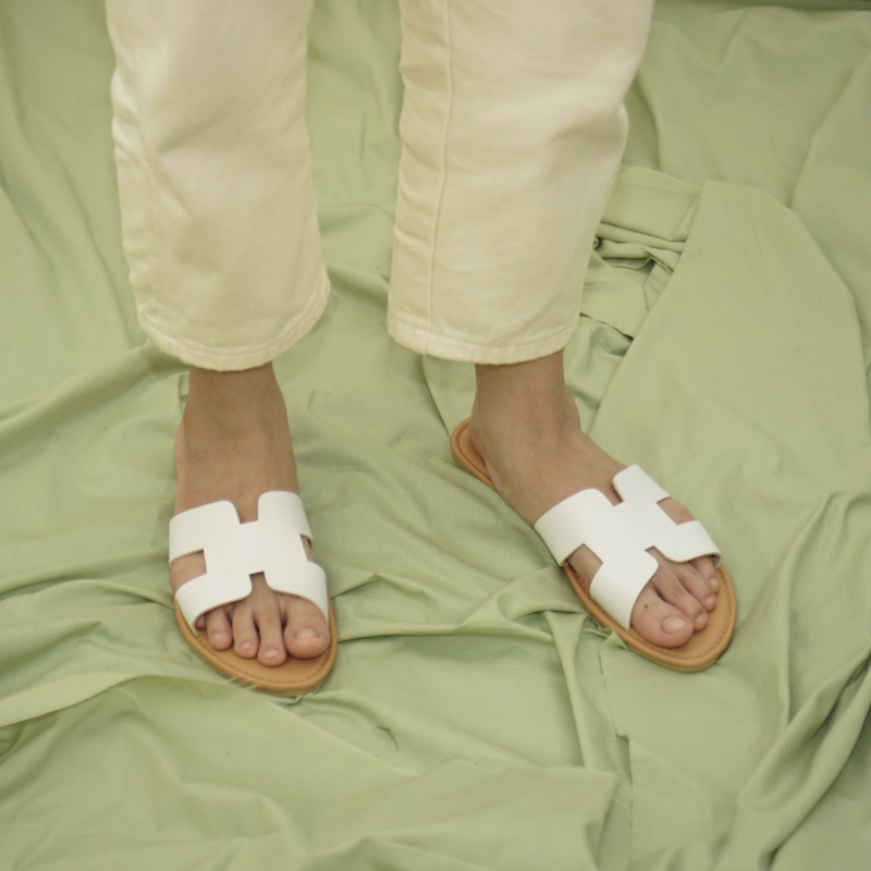 HANA - WHITE  ( Sandal Wanita )