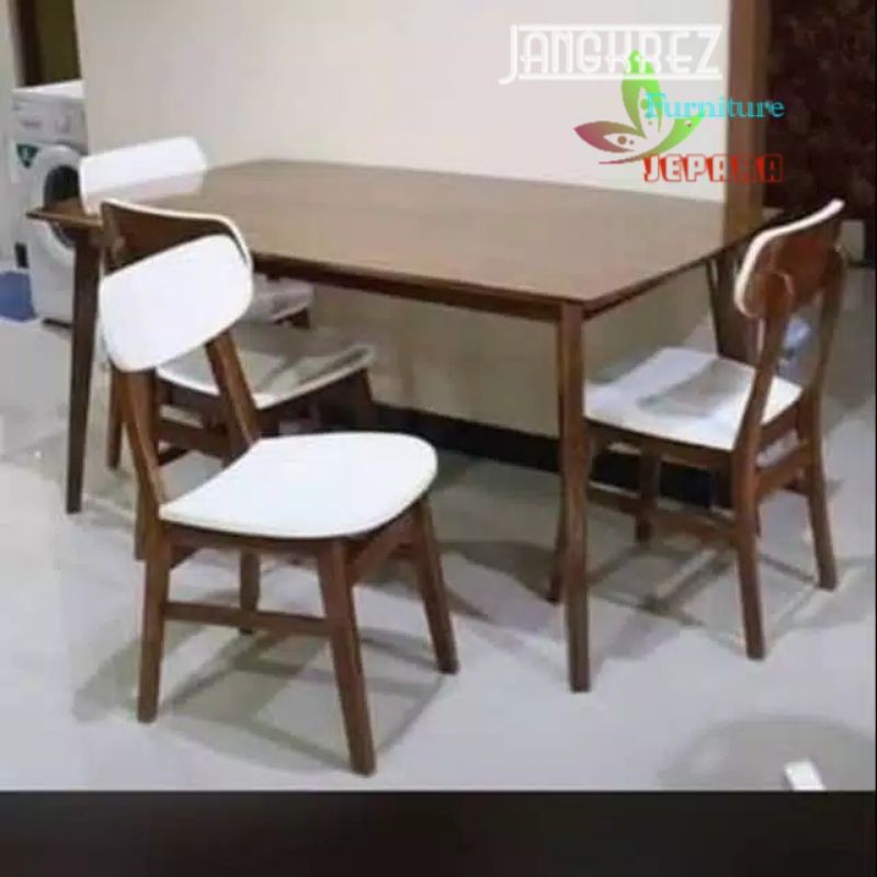 MEJA MAKAN JATI 4KURSI