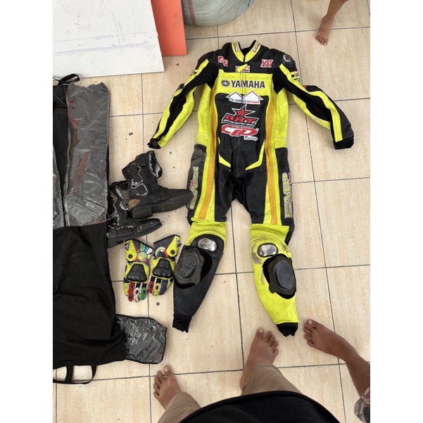 wearpack road race bekas