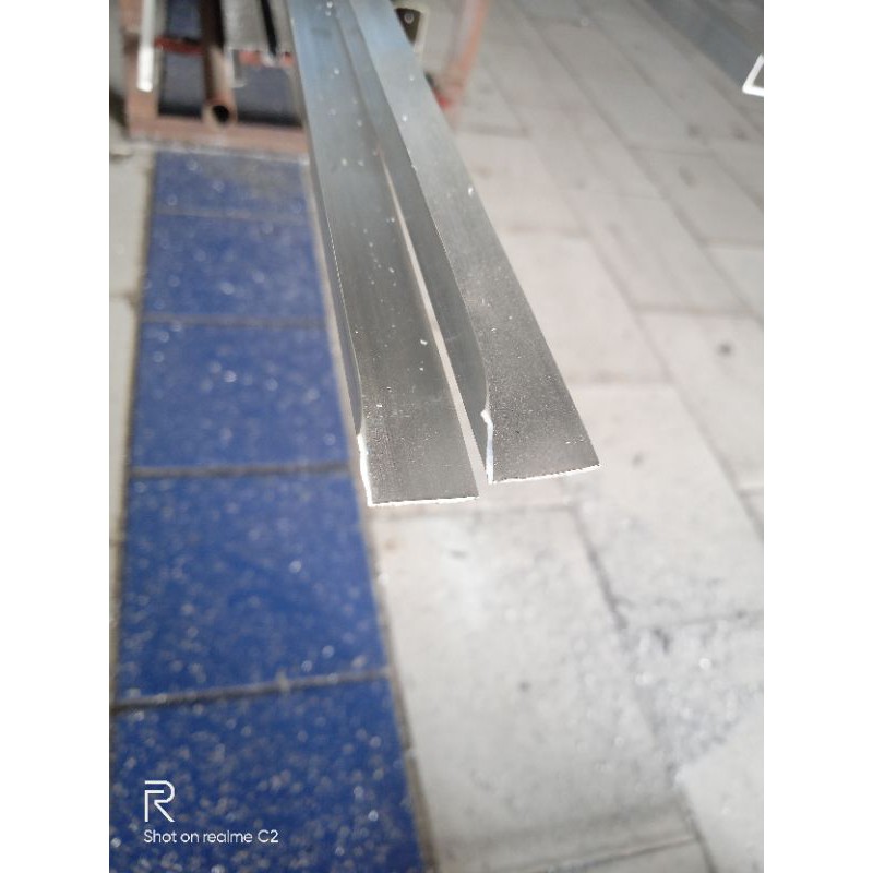 SIKU ALUMUNIUM BUAT LIS AQUARIUM DAN BISA JUGA BUAT LIS MEJA