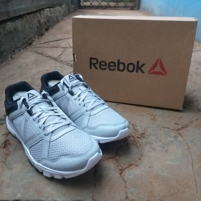 reebok yourflex train 10 mt price