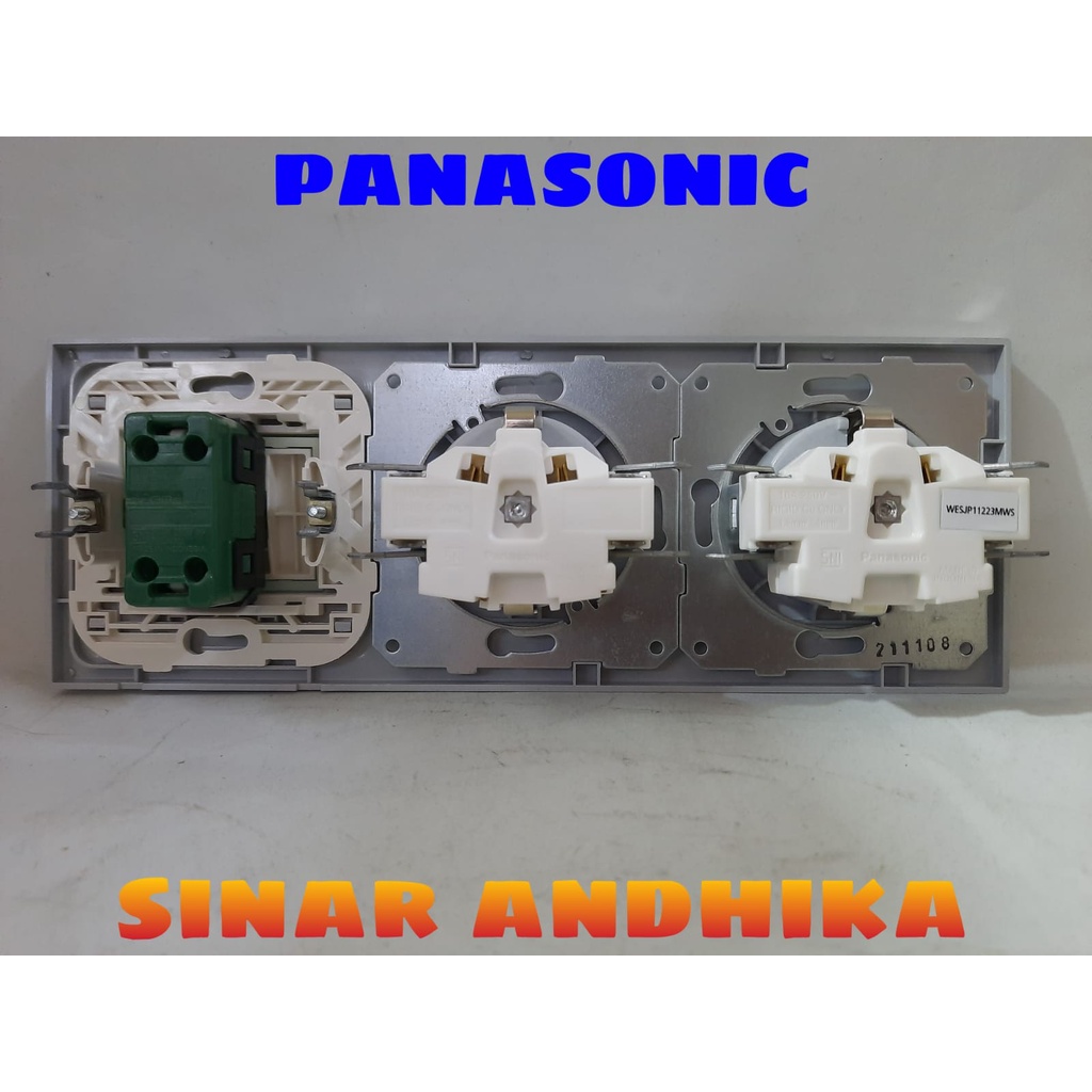 STOP KONTAK DOUBLE + SAKLAR ENGKEL LEBAR SILVER PANASONIC WESJP 11223MWS+WESJ 5941MWS