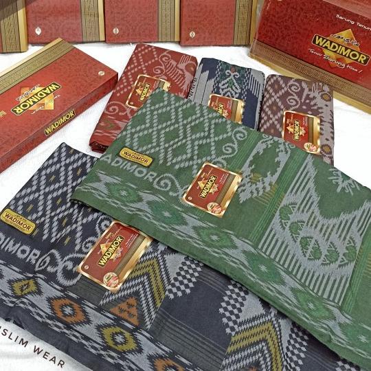 ➣ Sarung Wadimor - Bali Moon - Merah Bata ☏