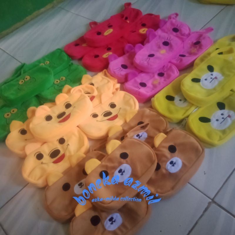 Dompet hp karakter motif boneka