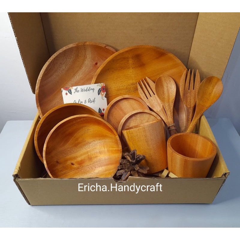

Hampers couple paket 02 kayu mahoni/hampers piring kayu mahoni