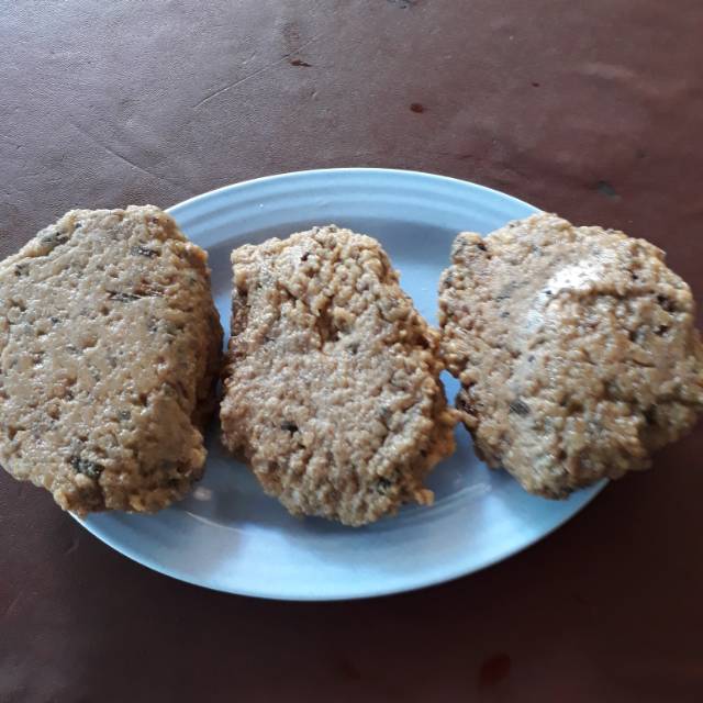 

PEMPEK KULIT IKAN TENGGIRI