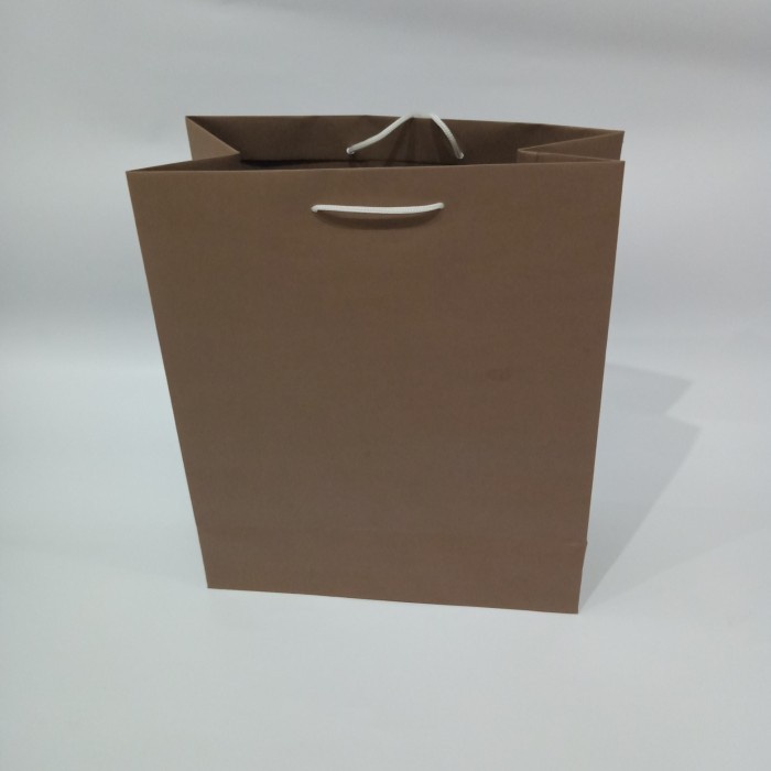 

(TERLARIS) paperbag warna polos Dove 200grm ukuran 251230 hrg Rp. 4500pc Klx