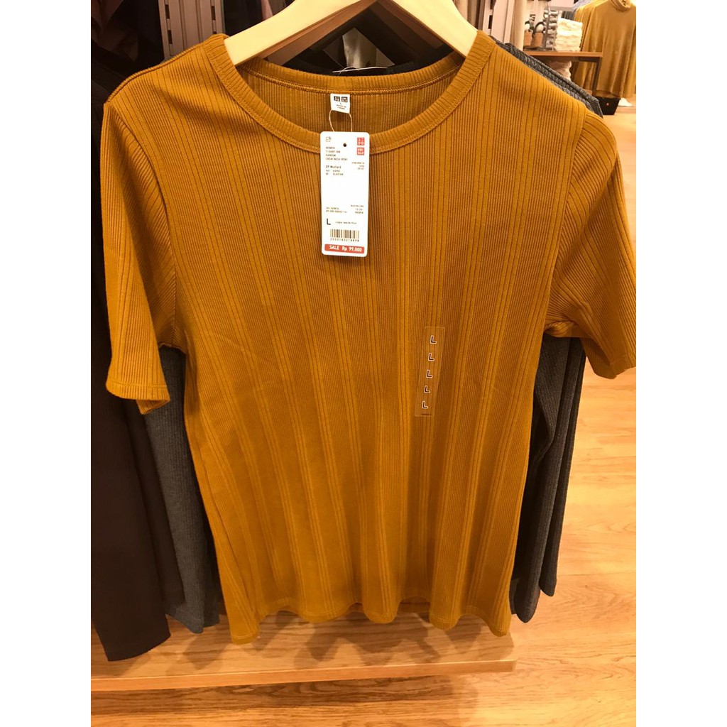 [ JASTIP ] Kaos Polos Wanita Salur Uniqlo Salee