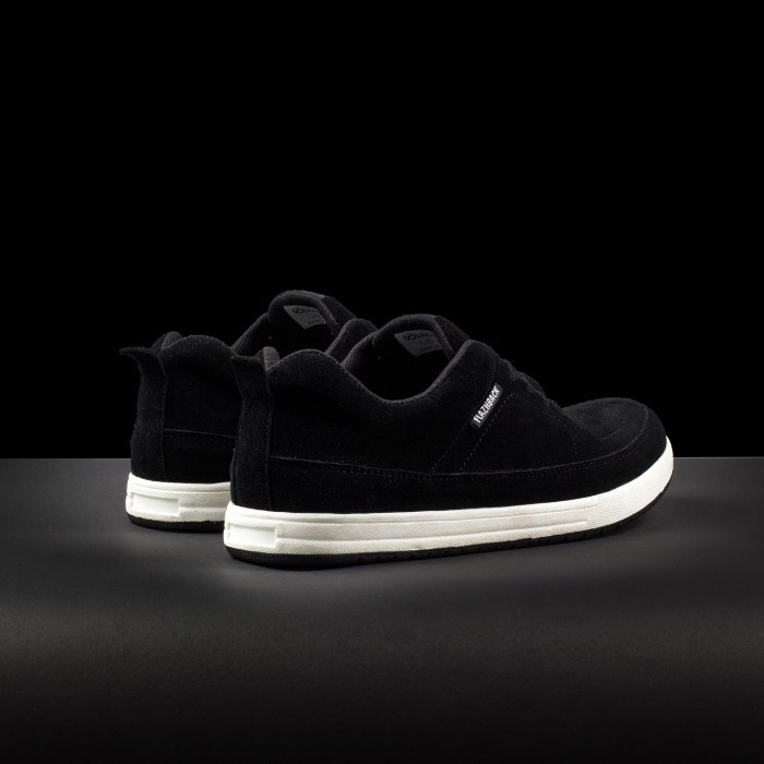 DK01 X FLAZHBACK Sepatu Sneakers Pria Hitam Terbaru