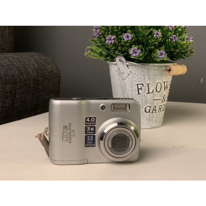 Jual Bahan Kamera Poket **Minus** Digital Nikon Coolpix L4 (off)(mati