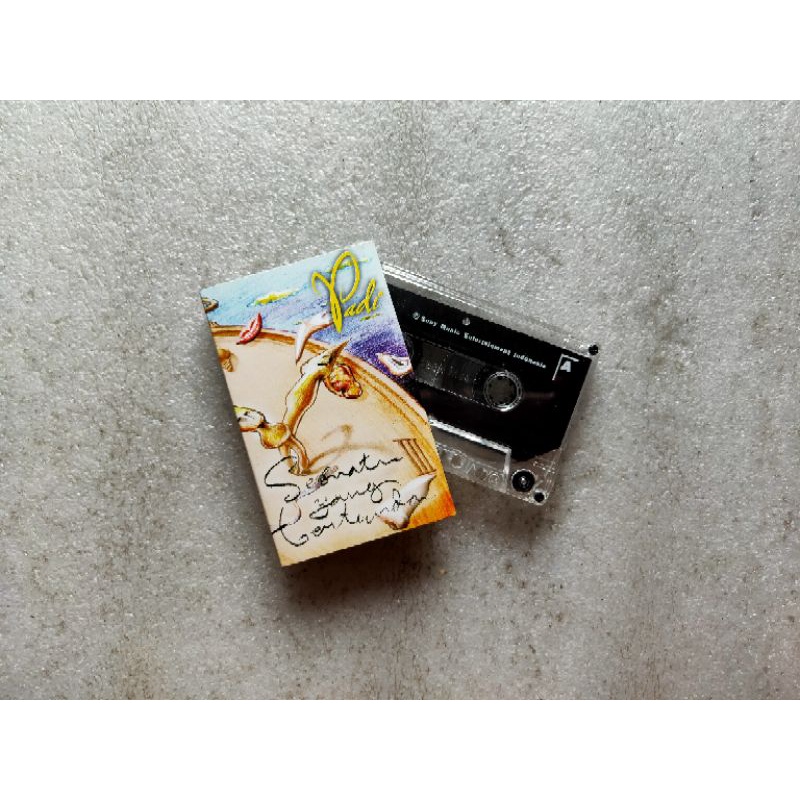 kaset pita Indonesia rock alternatif PADI sesuatu yang tertunda not kaos