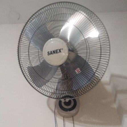 Kipas Angin Sanex  Dinding 18 inc tornado besi Wall Fan murah