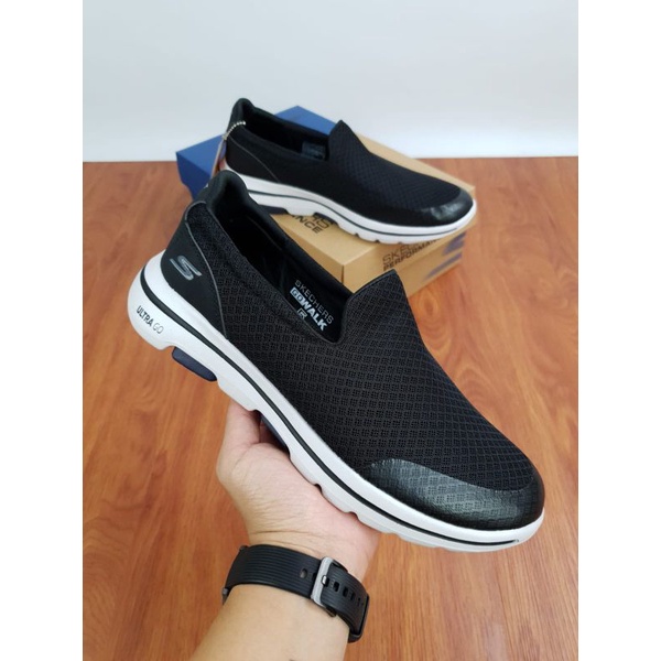 SEPATU PRIA / SKECHERS / SKECHERS PRIA / SKECHERS GOWALK 5 SLIPON