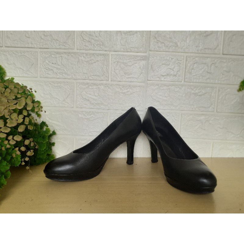 preloved andre valentino