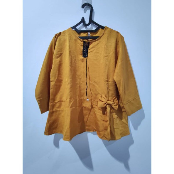 Blouse atasan wanita warna Mustard